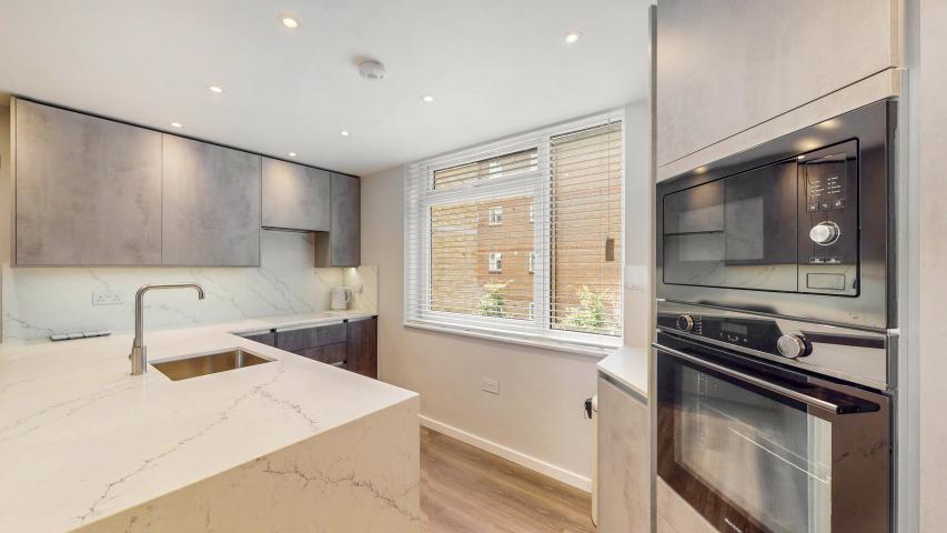 Modern Sharers Apartment Brondesbury Park, Brondesbury 